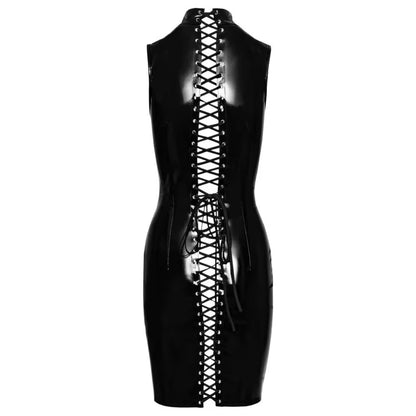 BLACK LEVEL - SNØRE LAK KJOLE MED CUTOUT