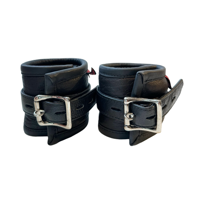 McHurt Wotan special cuff – Låsbare manchetter til håndled og ankler